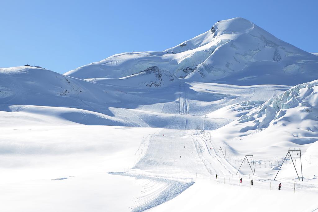 Wellnesshotel Schweizerhof Saas Fee المظهر الخارجي الصورة